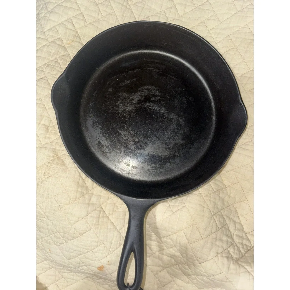 Pre Griswold Erie Second Series #8 Cast Iron Skillet